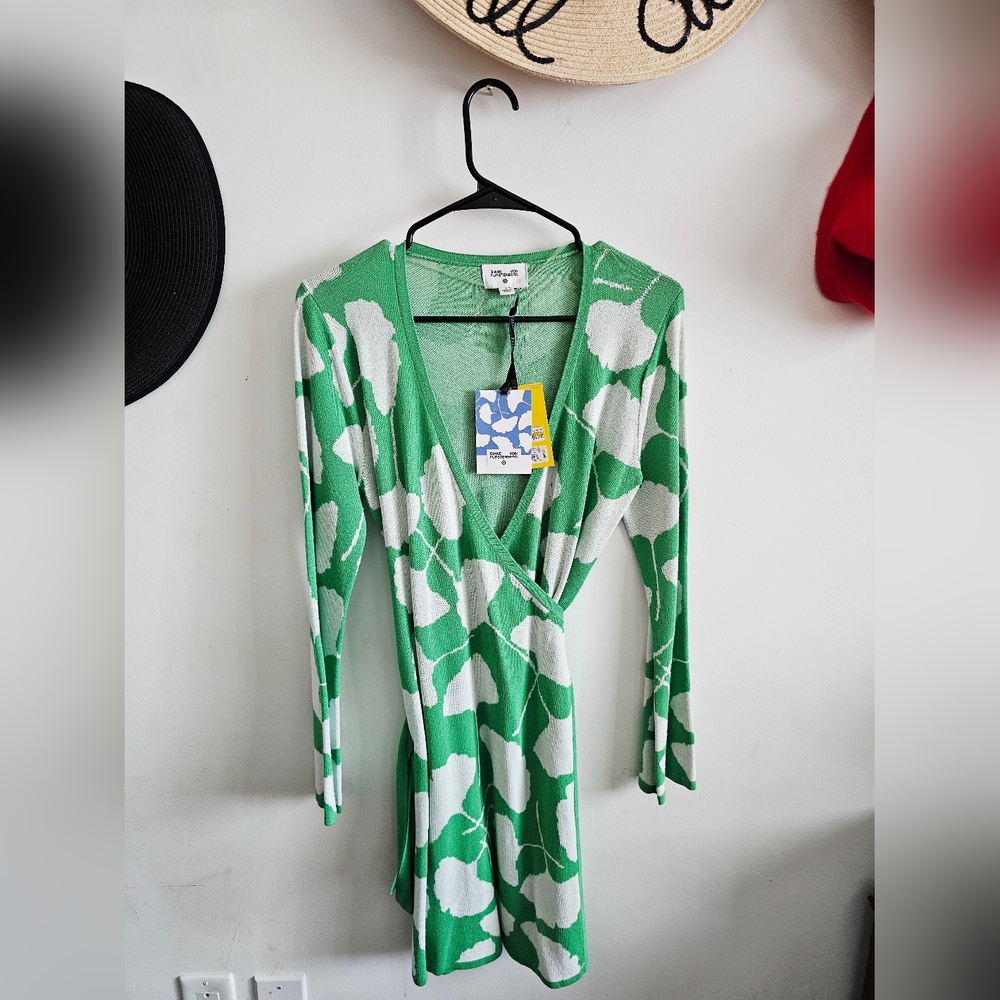 Diane Von Furstenberg Green and White Long Sleeve Wrap Dress